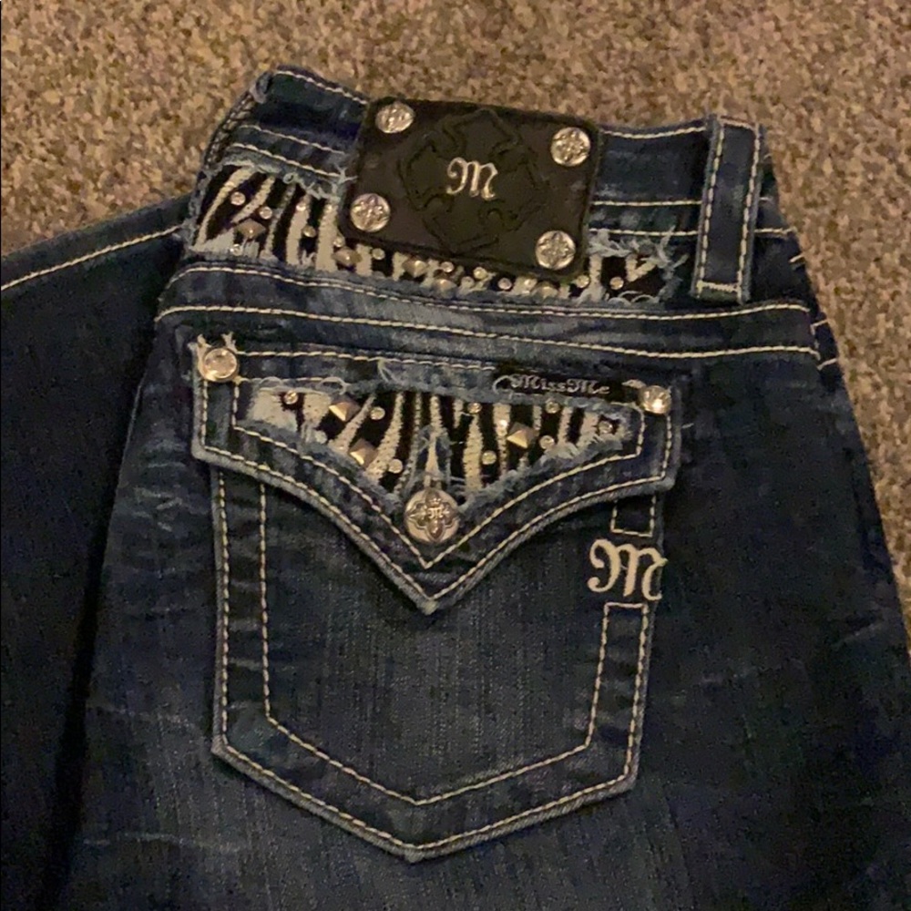 Jeans - Picture 2 of 4